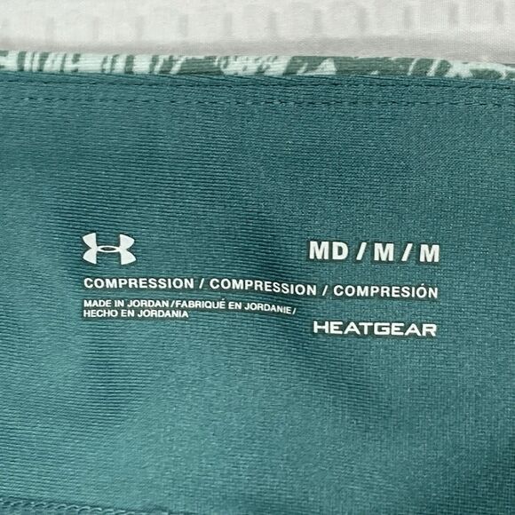 Under Armour Capri Leggings Womens M Green Athleisure Yoga Stretchy Gym Pull On - Picture 15 of 16